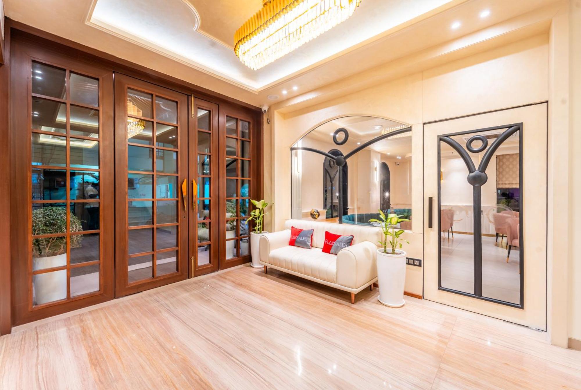 Playsales Scarlet Vijay Nagar Indore Exteriör bild